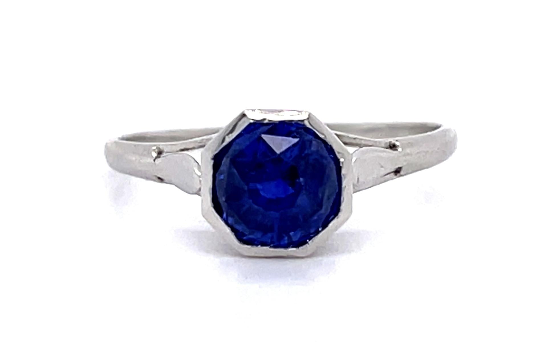 Art Deco 2.25ct Sapphire Platinum Solitaire Ring (Antique 1920s)