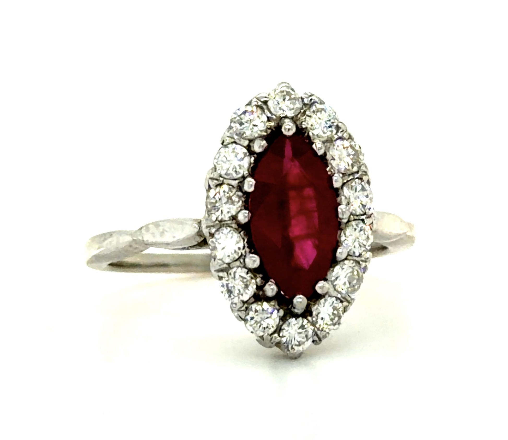 18KW Ruby &  Diamond Ring 4.9gr 1.23ct(rby) 0.70ct twt(dia) Circa 1960s
