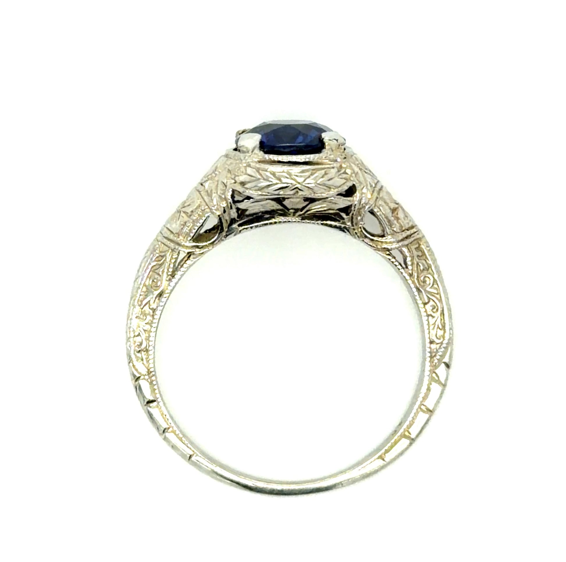 Art Deco 1.55ct Sapphire 18KW Ring (Vintage 1930s)