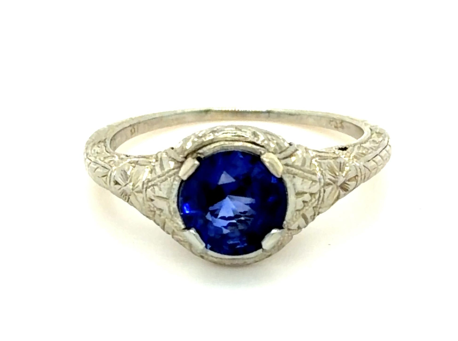 Art Deco 1.55ct Sapphire 18KW Ring (Vintage 1930s)