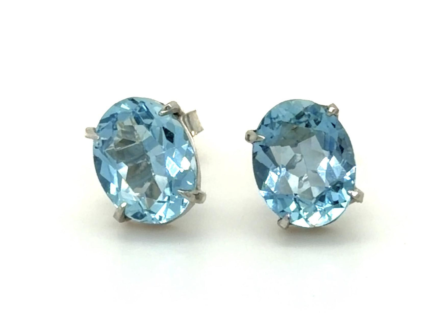 3.80ct Aquamarine 14KW Stud Earrings