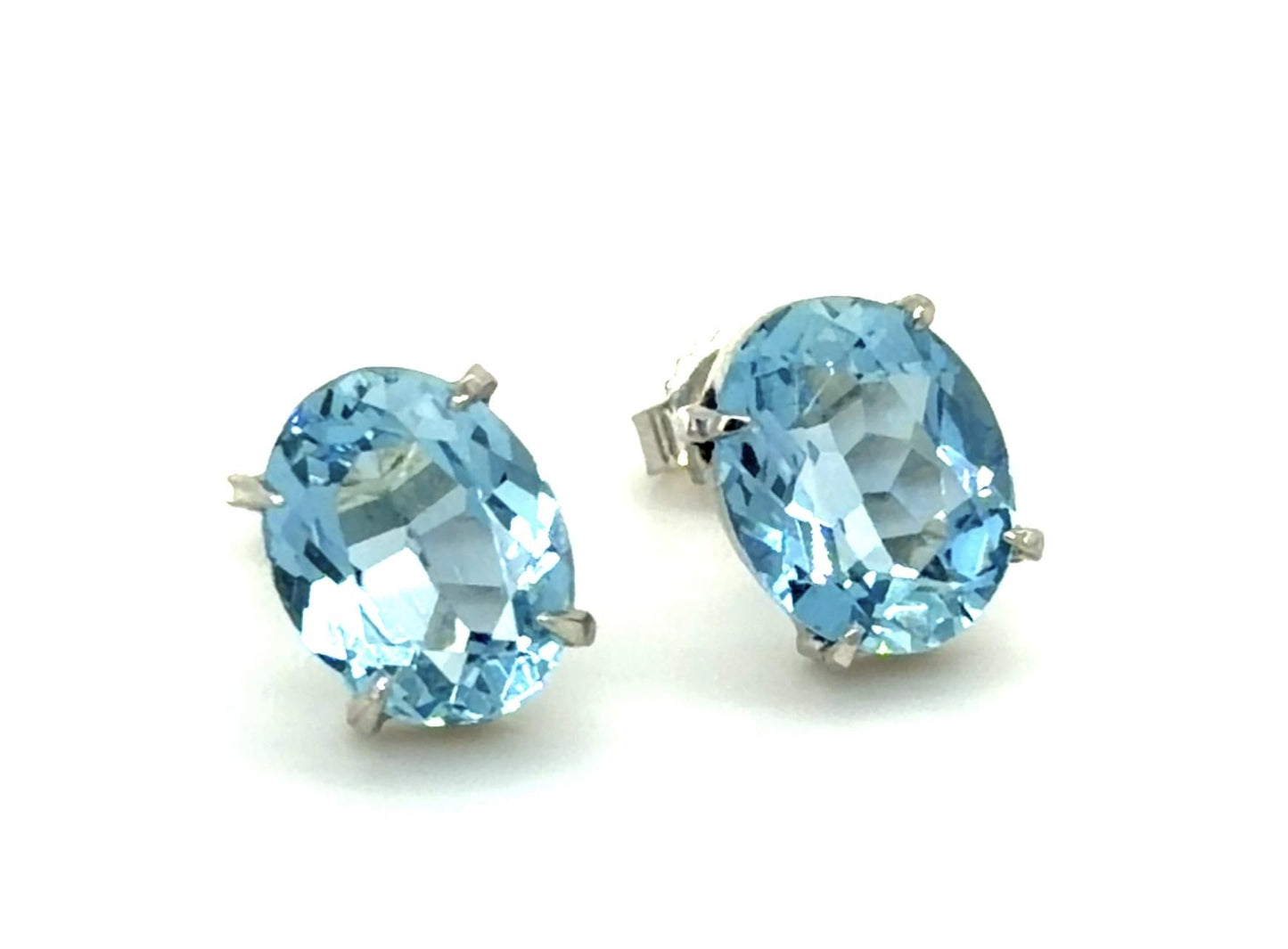 3.80ct Aquamarine 14KW Stud Earrings