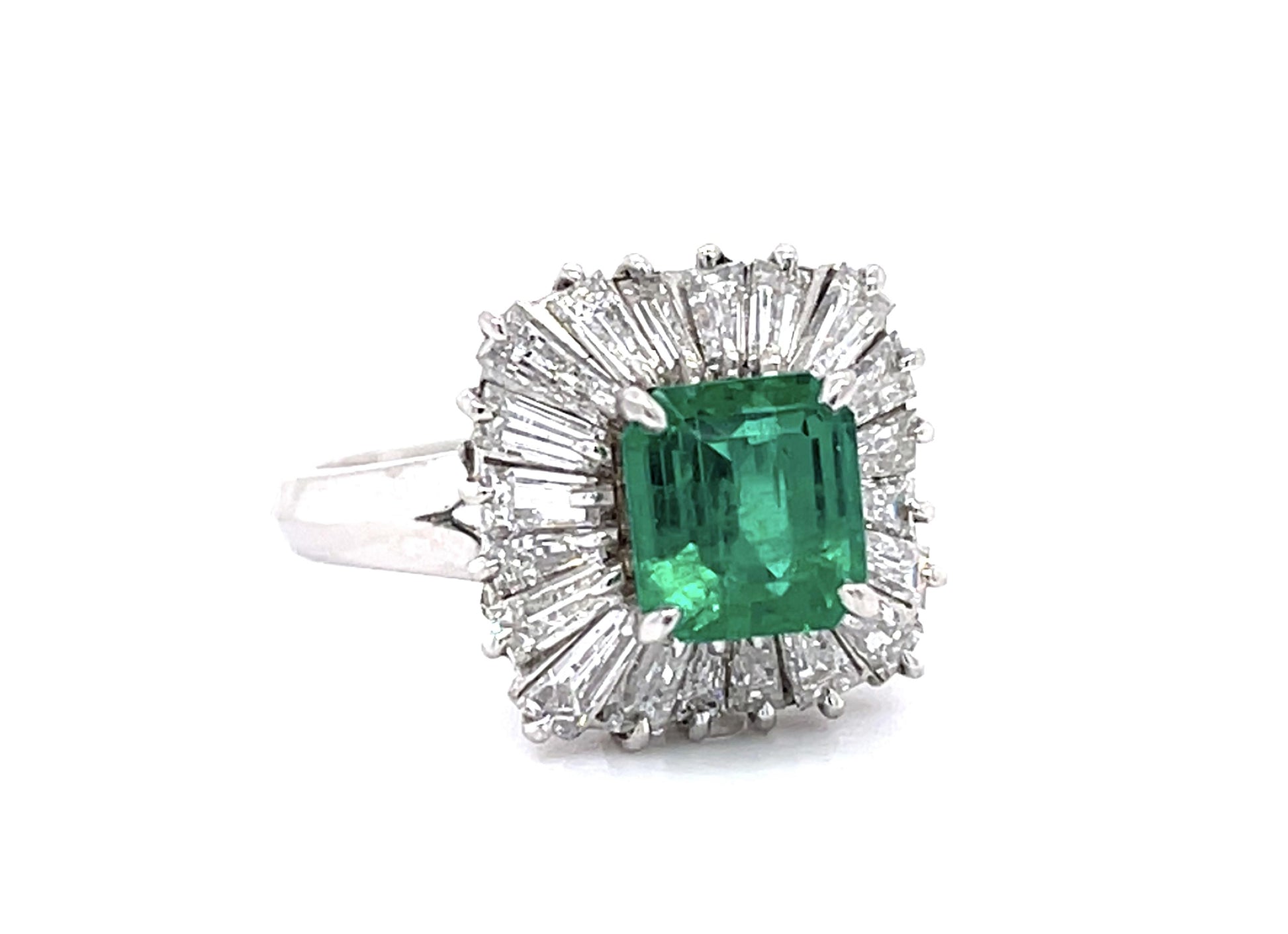 PT Emerald & Diamond Ring 1.45ct(em) 1.50ct twt(dia)