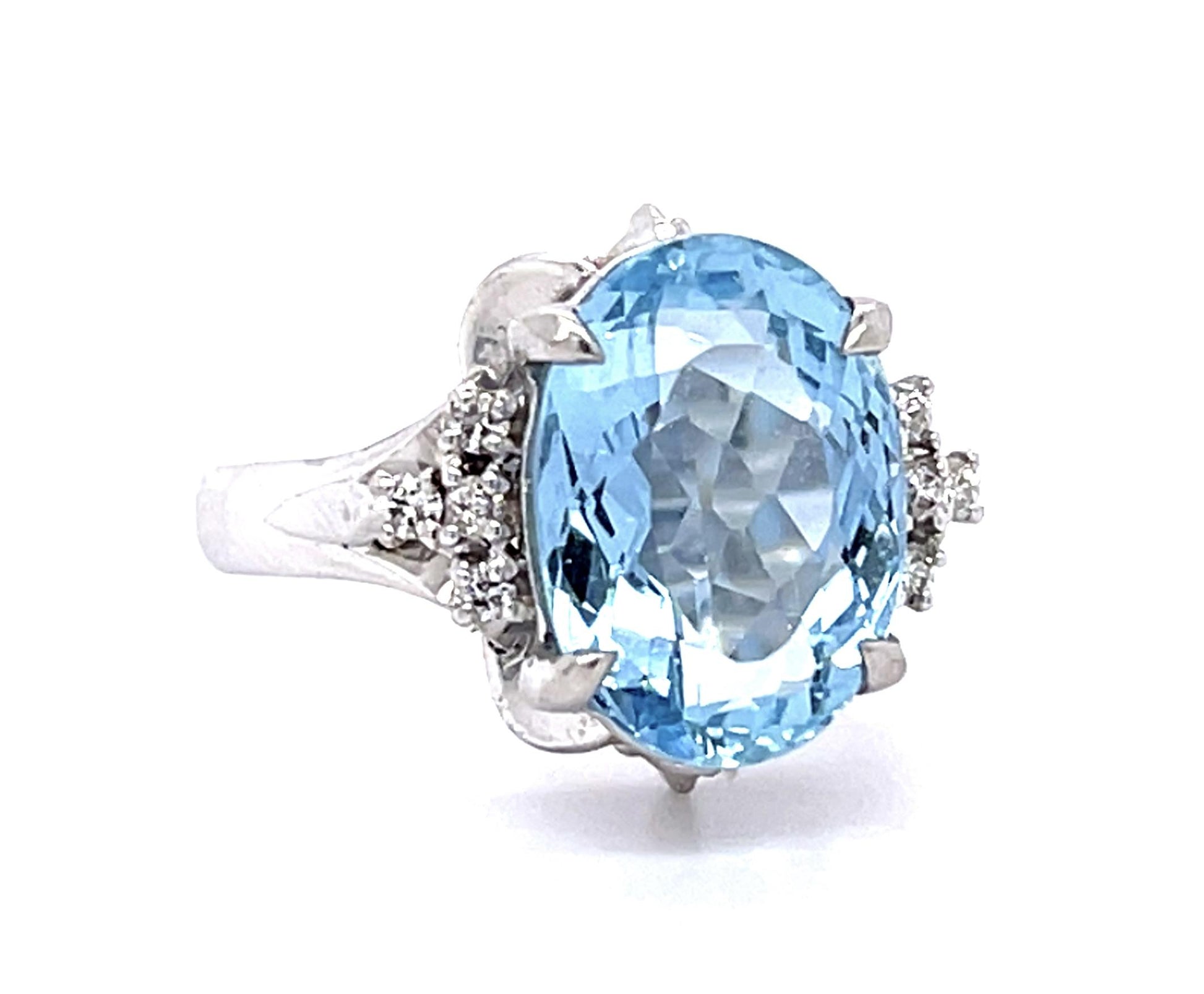 4.01ct Aquamarine .11ct Diamond platinum Ring