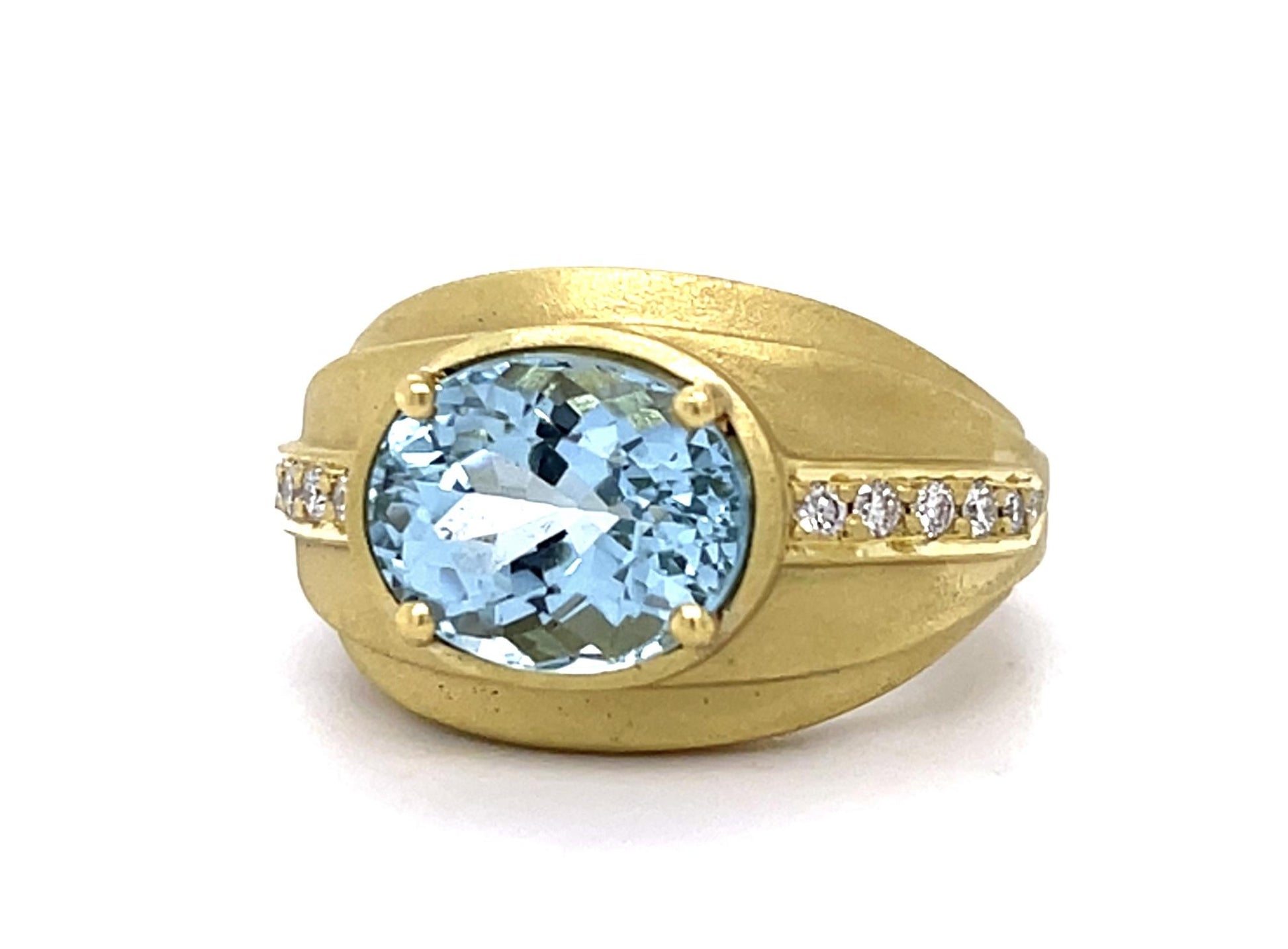 3.65ct Aquamarine .20ct Diamond 18KY Ring