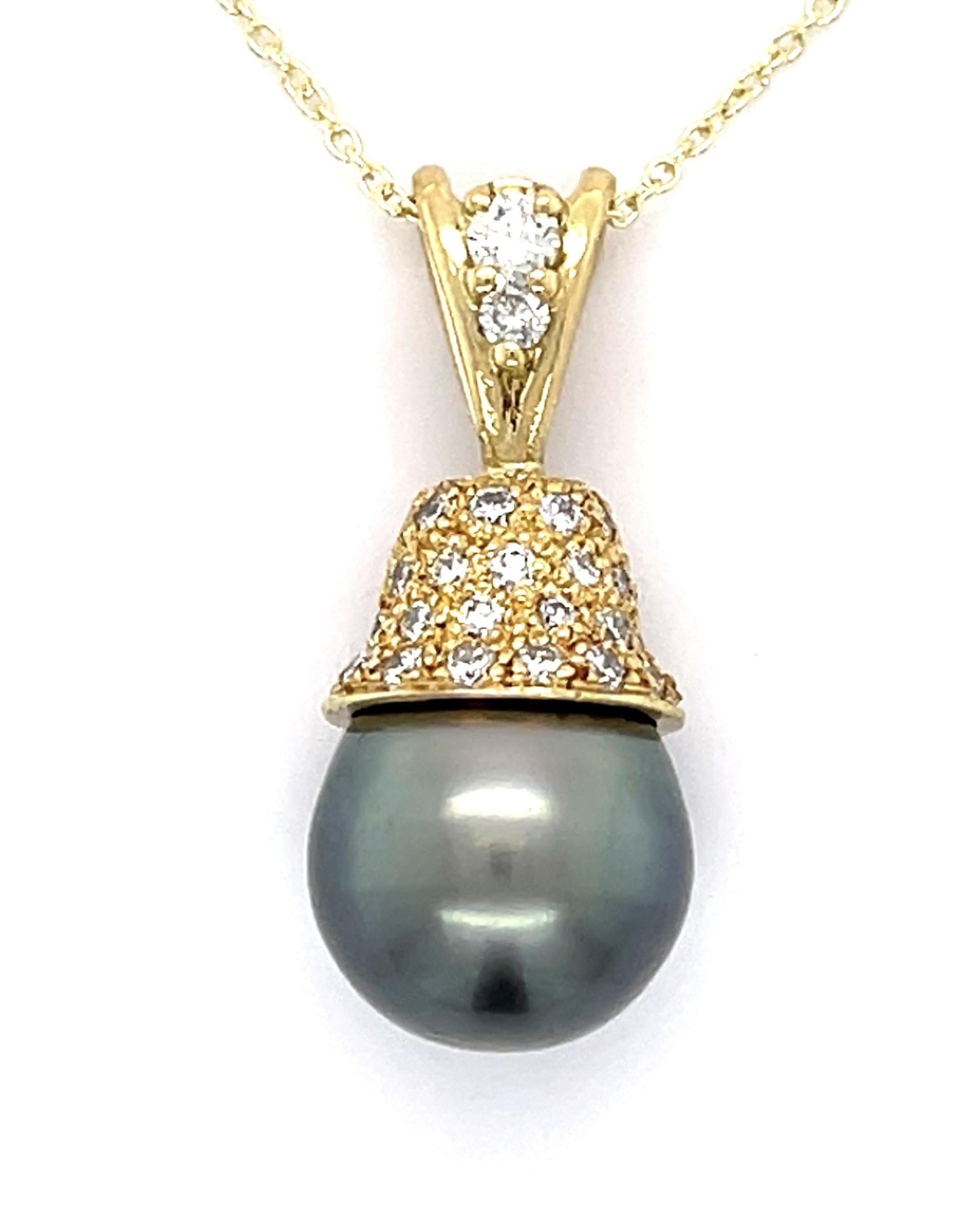 Tahitian Blackish Grey Pearl 18KY Pendant