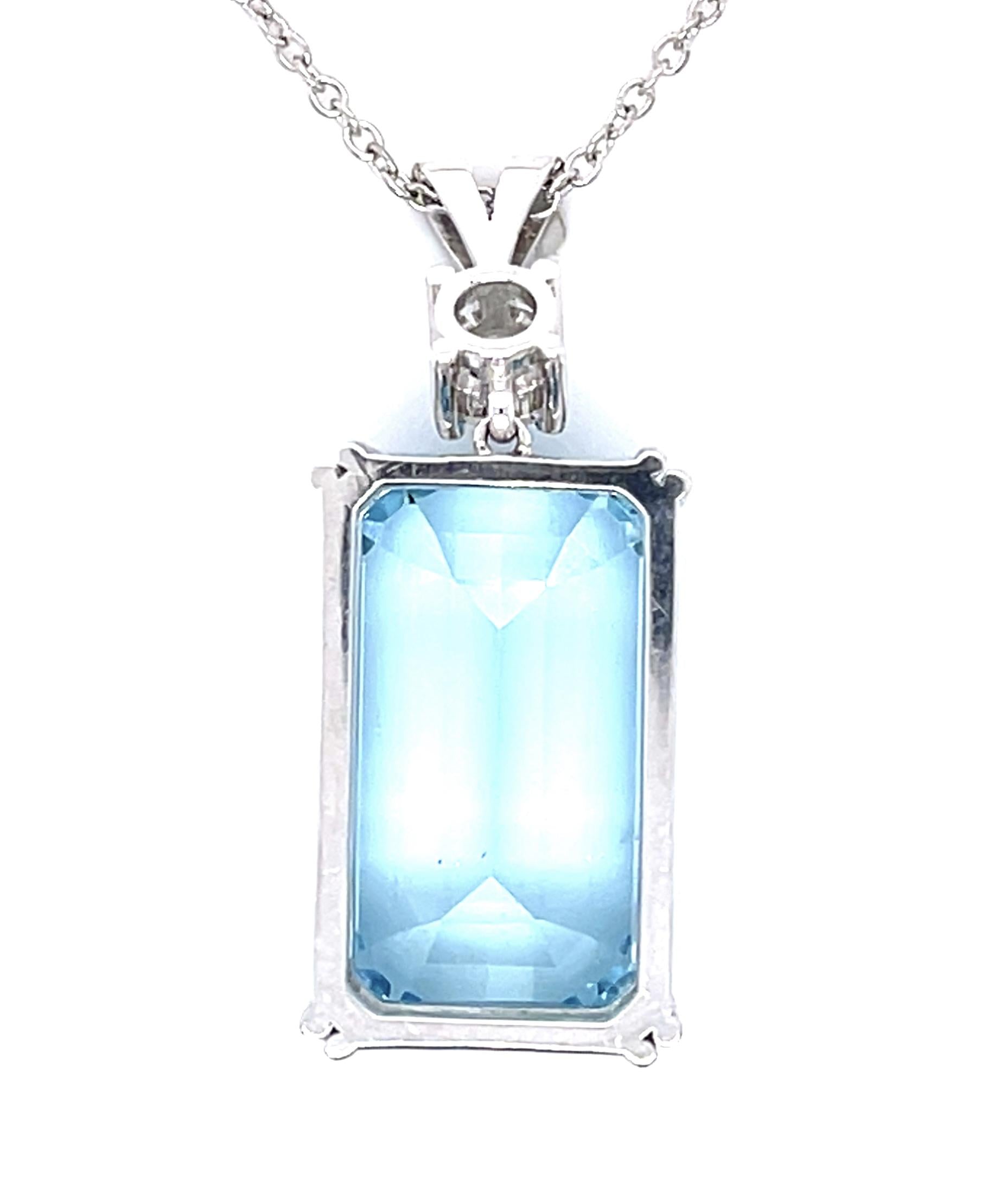 14.38ct Aquamarine 14KW Pendant