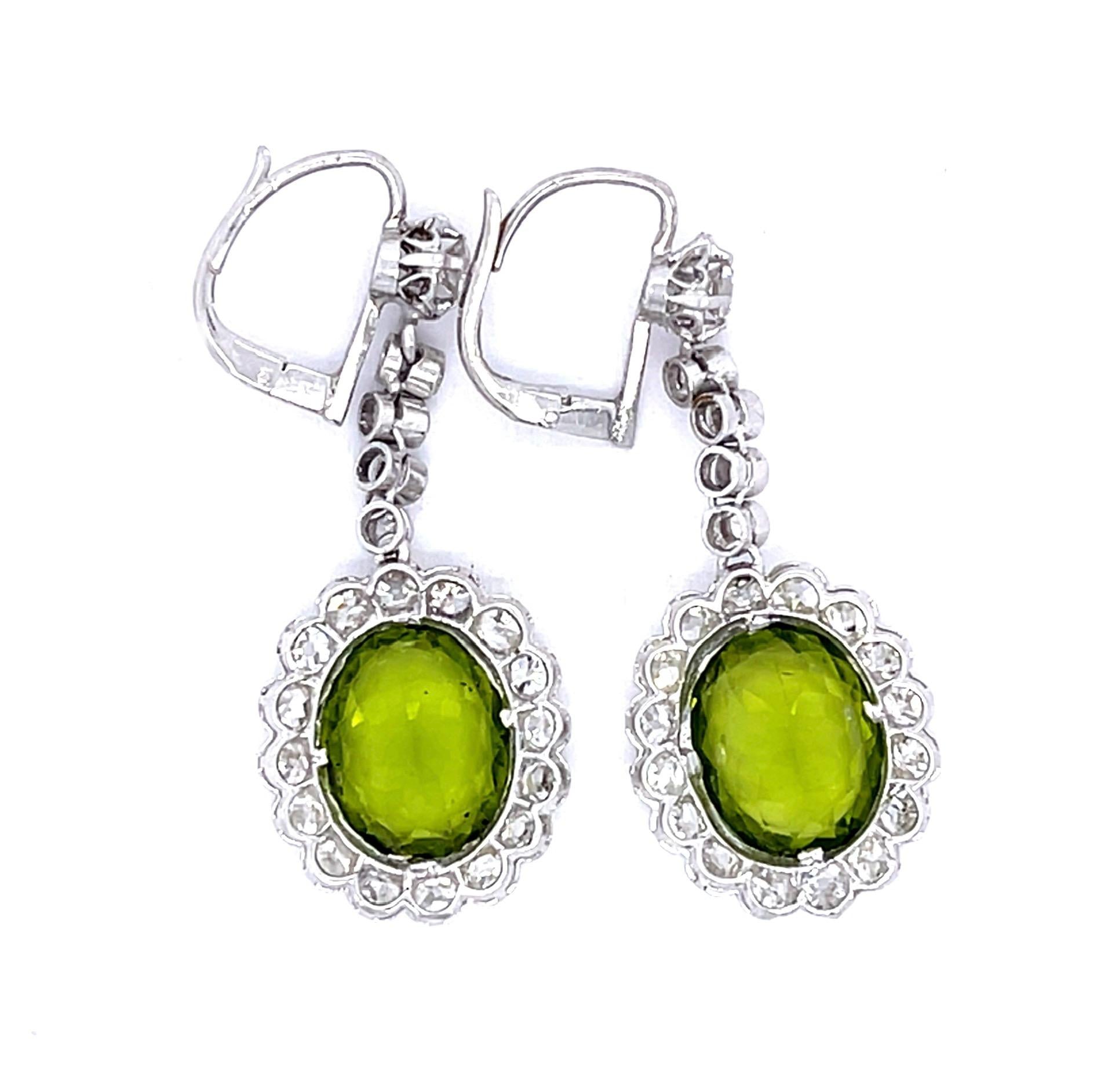 12ct Peridot 18KW Drop Earrings (Vintage 1940s)