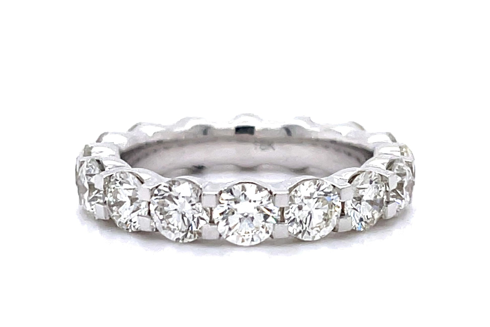 3.80ct Round Diamond 18KW Band Ring