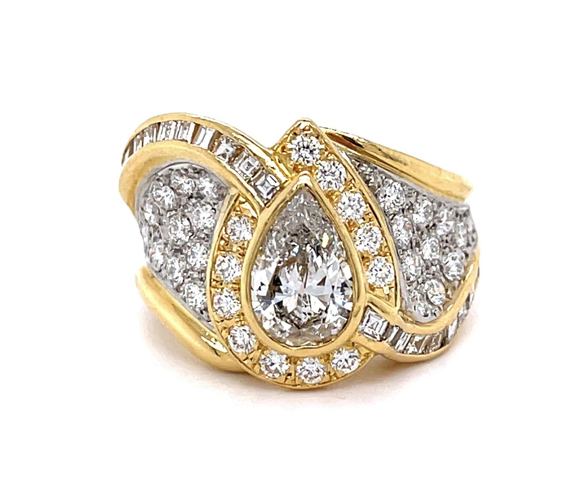 1.44ct Pear Diamond 18KY Ring 1.67ct SD
