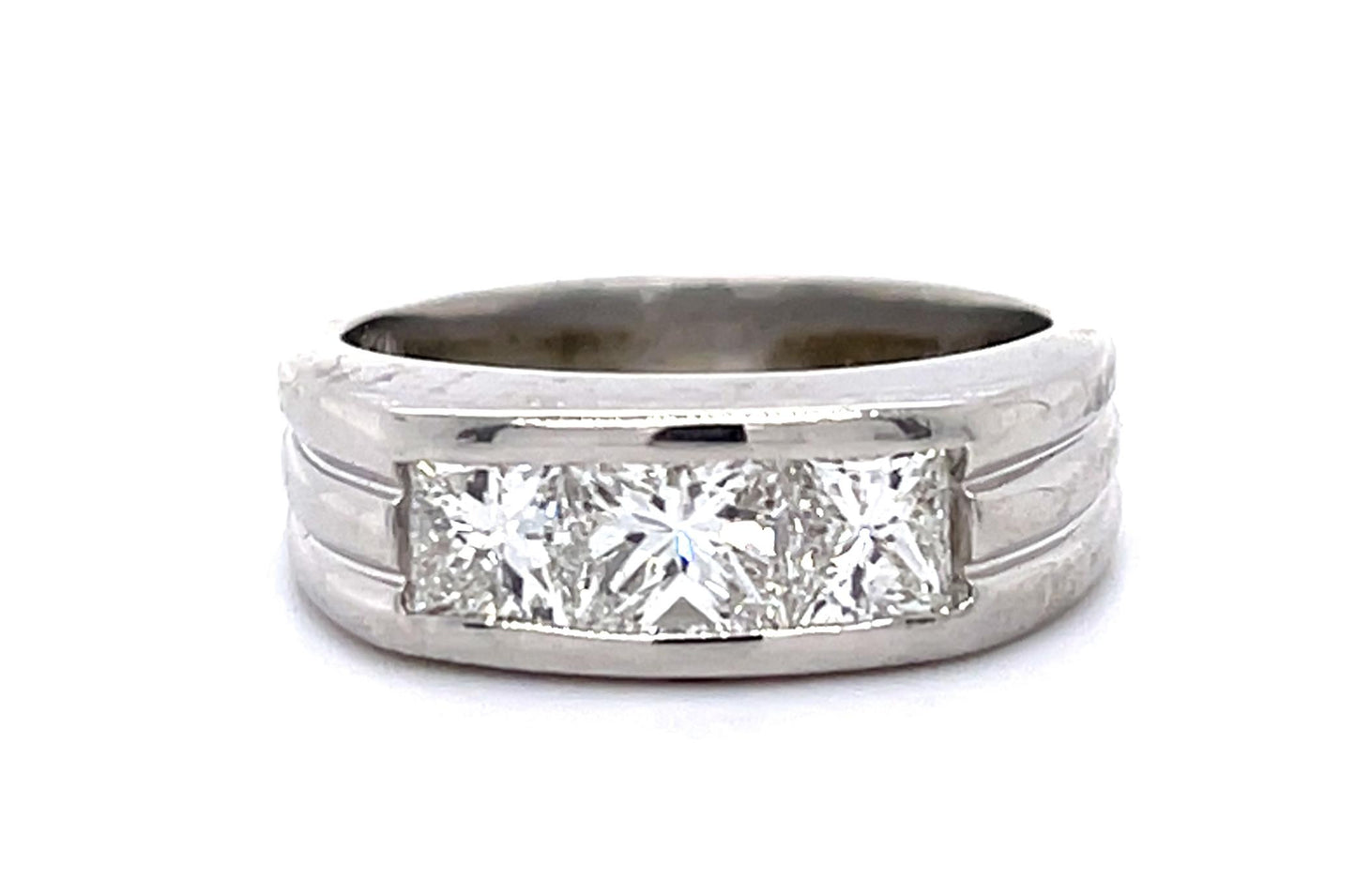 1.06ct Princess-cut Diamond Platinum Band Ring