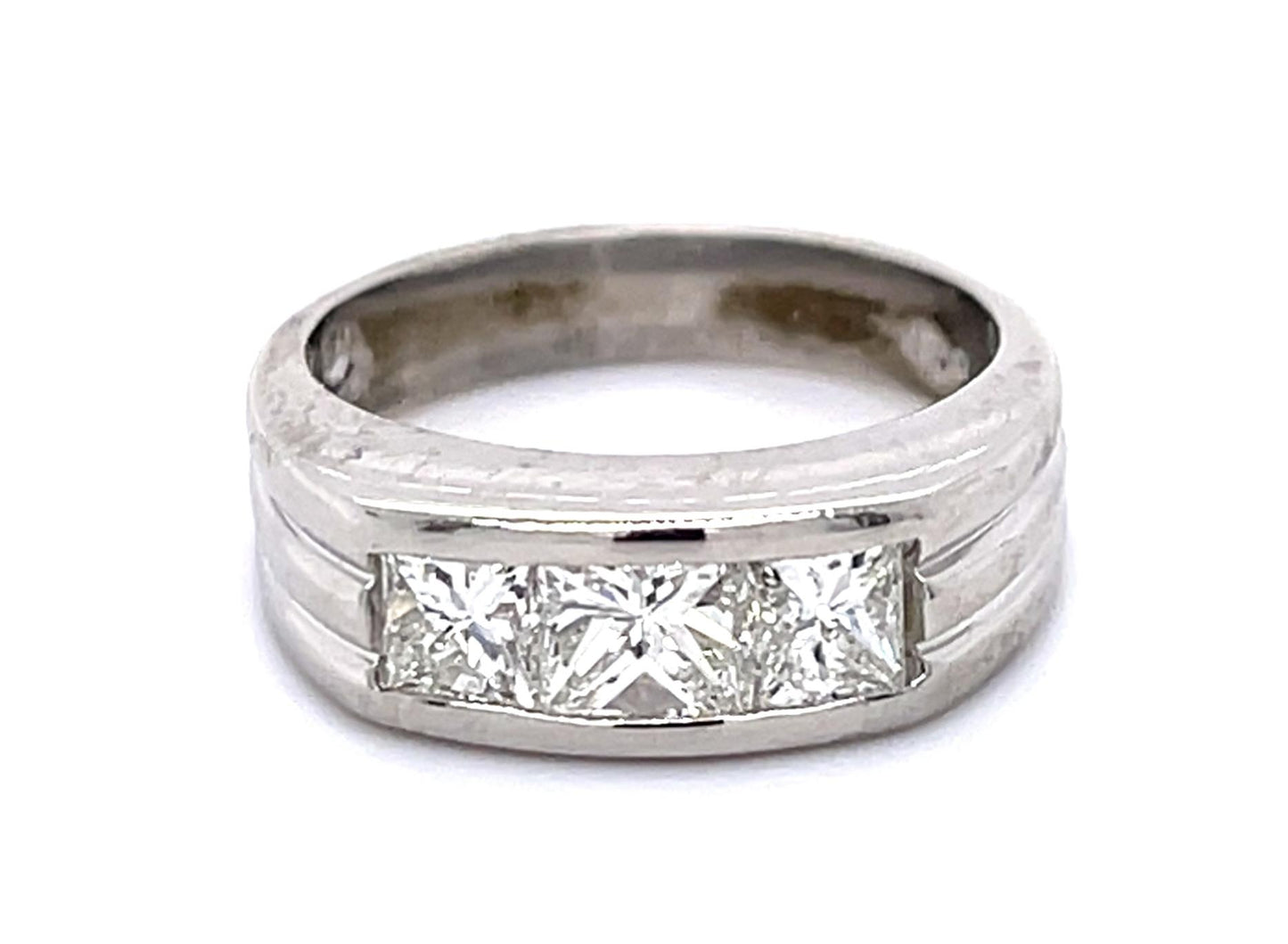 1.06ct Princess-cut Diamond Platinum Band Ring