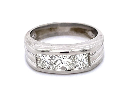 1.06ct Princess-cut Diamond Platinum Band Ring