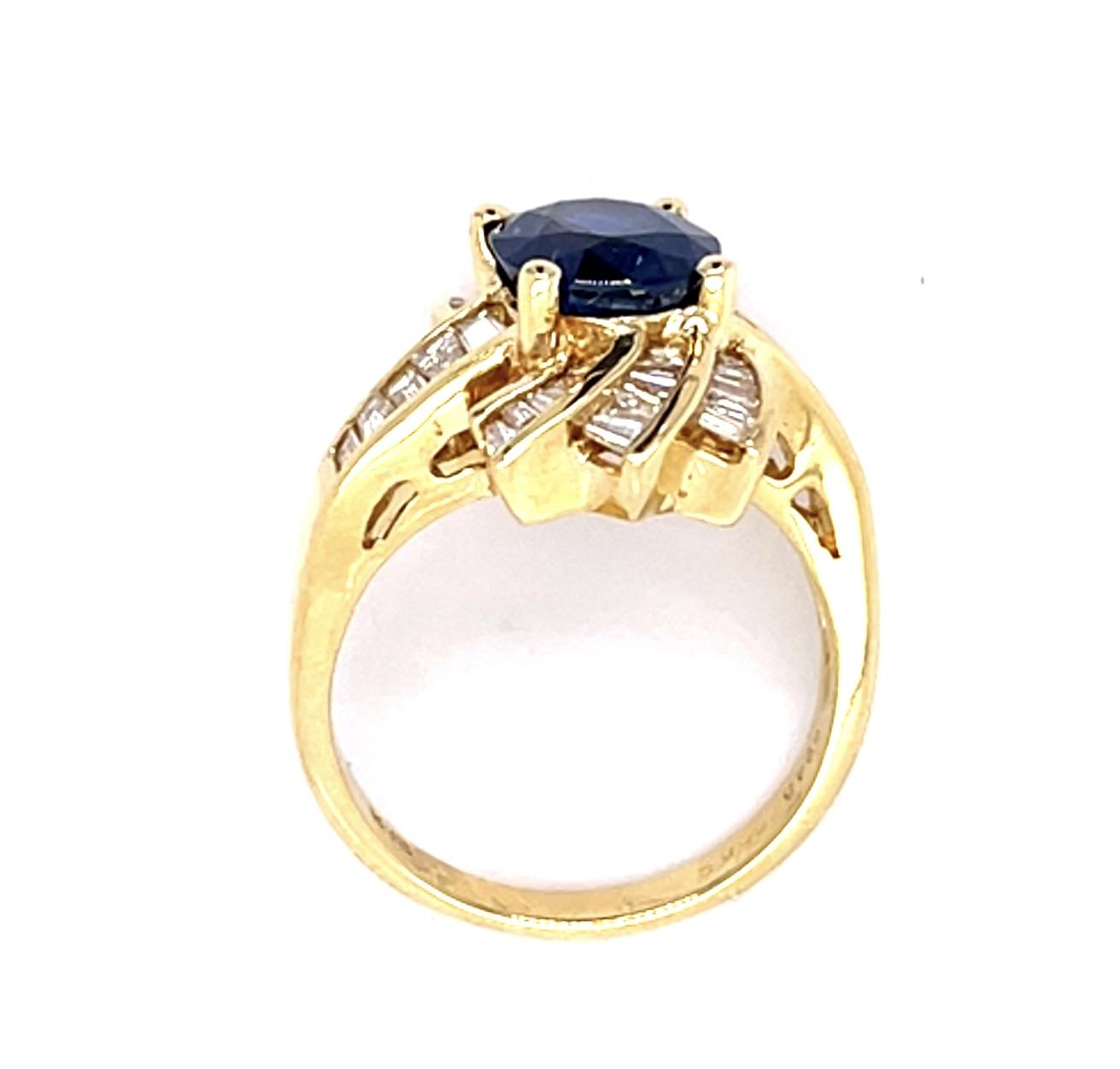 2.43ct Sapphire 18KY Ring