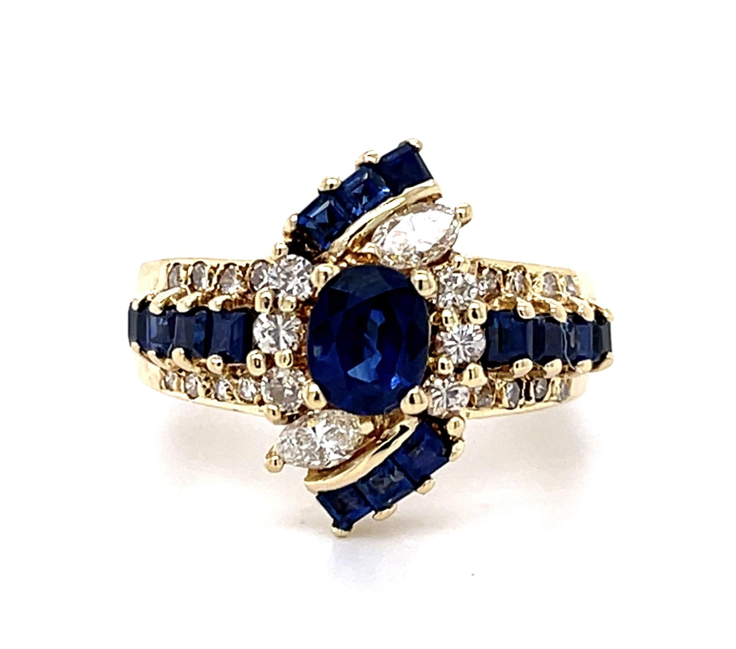 .68ct Center Sapphire 18KY Ring
