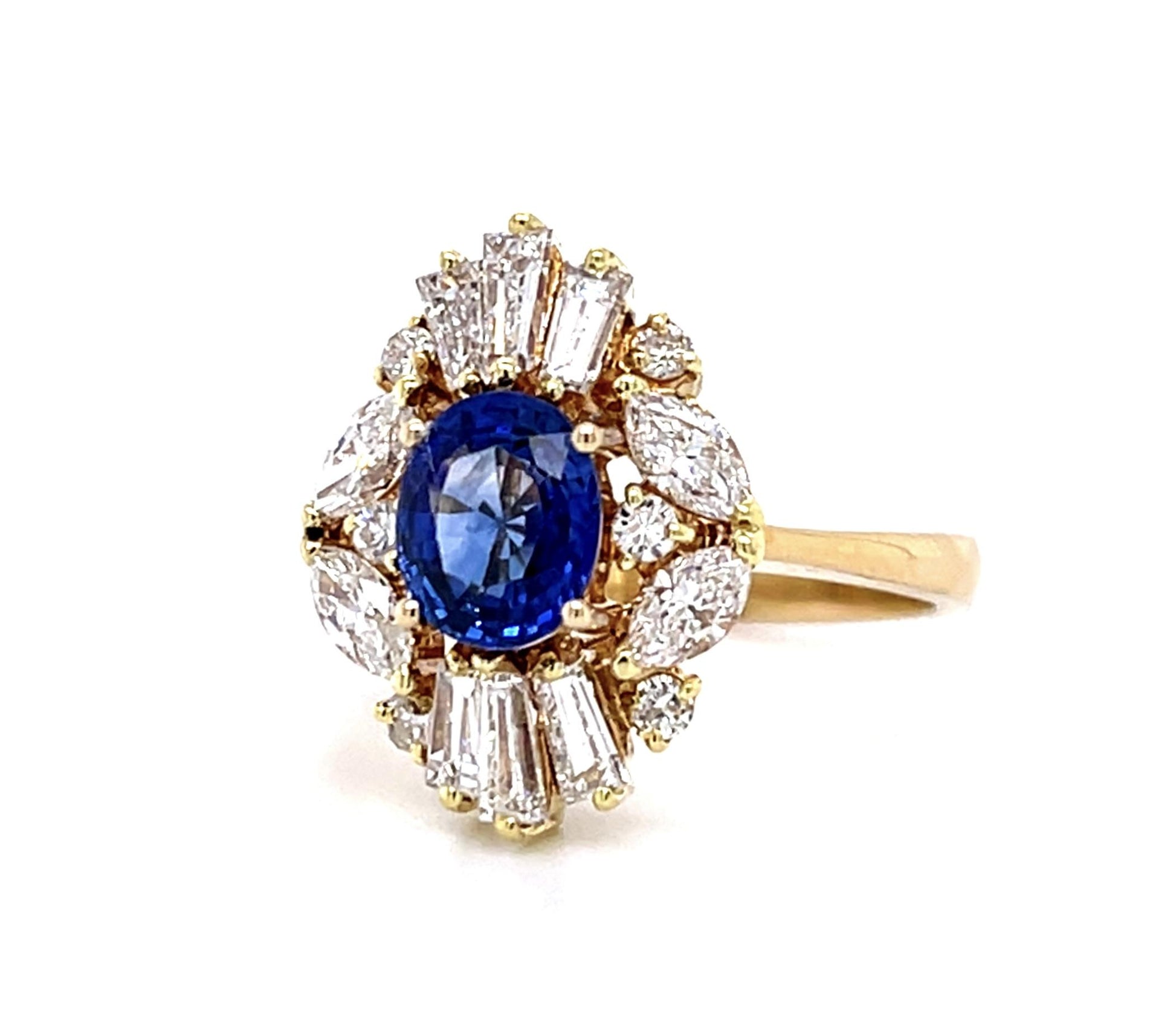 1.02ct Oval Sapphire 18KY Ring
