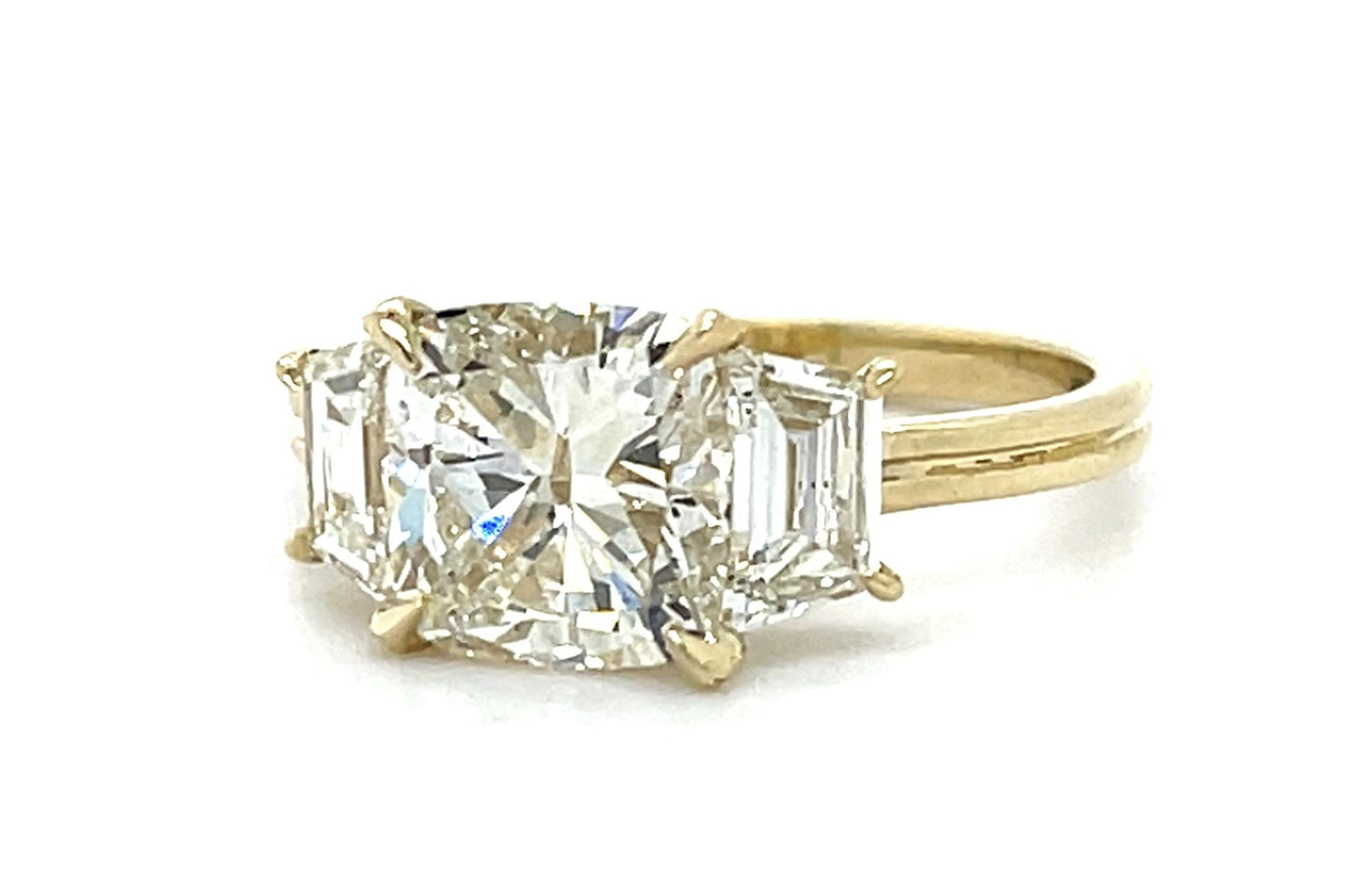 2.06ct J SI1 Round Diamond 14KY Ring .84ct Trapezoid Diamond