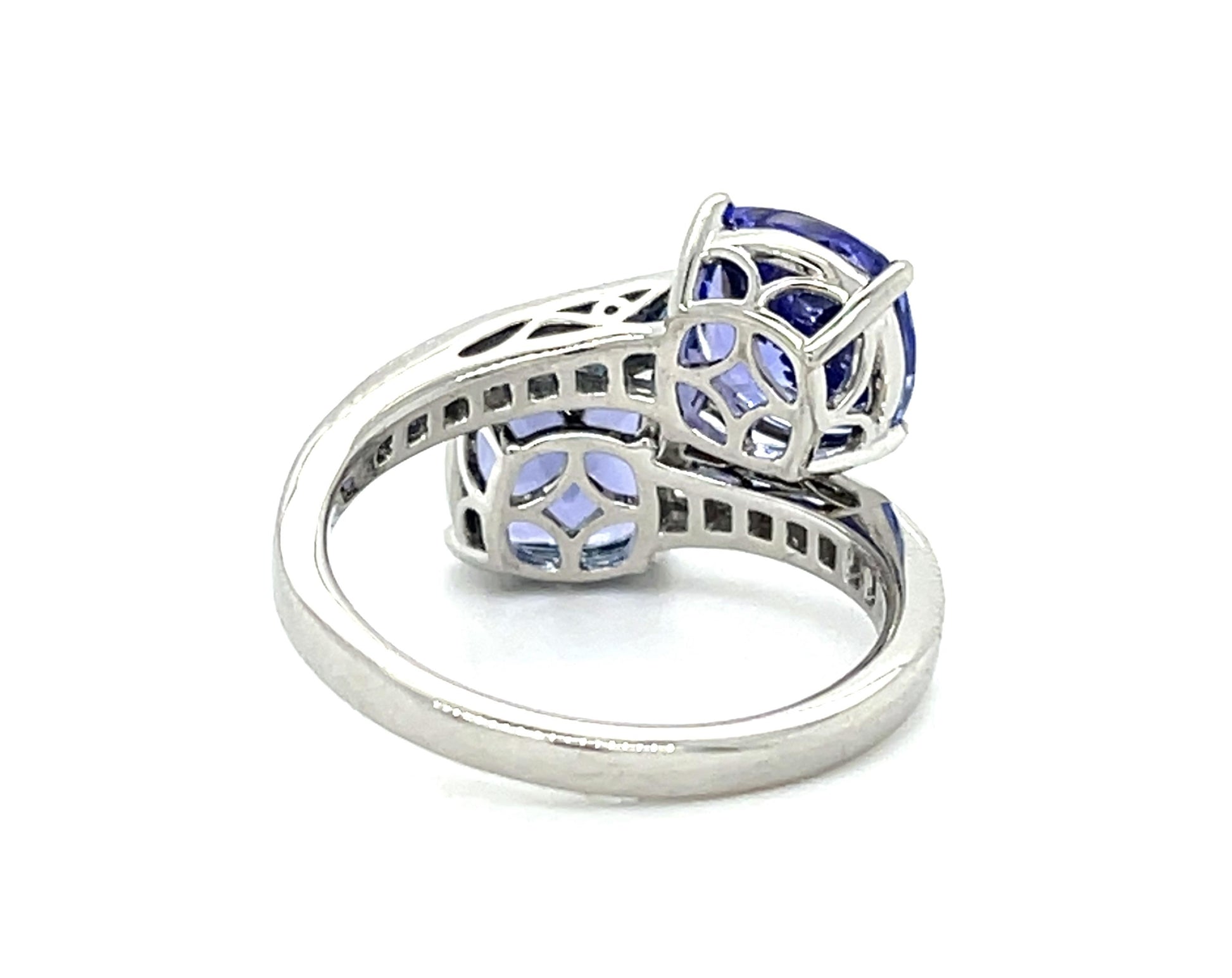 4.80ct Tanzanite Toi et Moi Ring Platinum Ring .56ct Sapphire .40ct Diamond