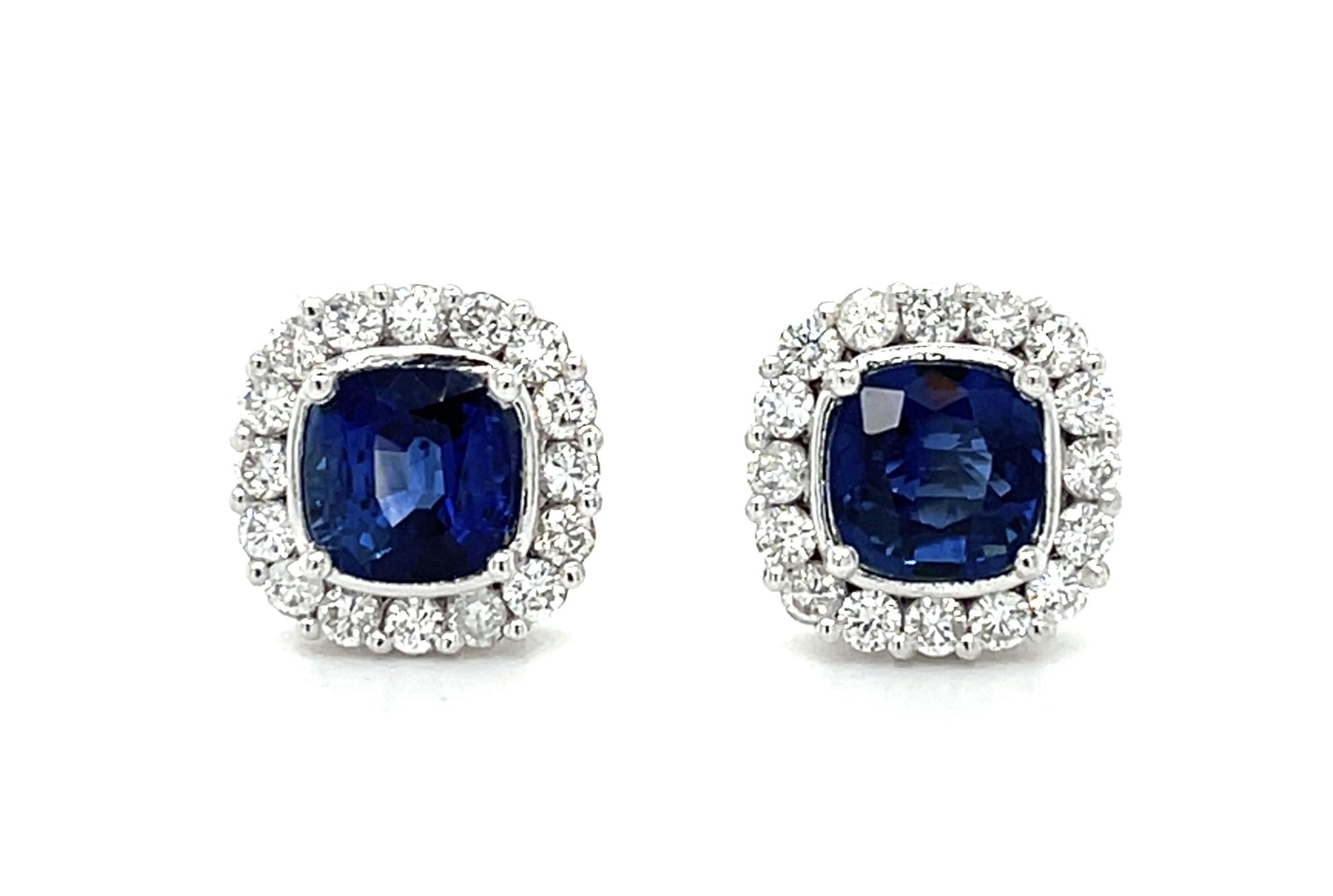 2.68ct Royal Blue Sapphire (No Cert) Platinum Stud Earrings