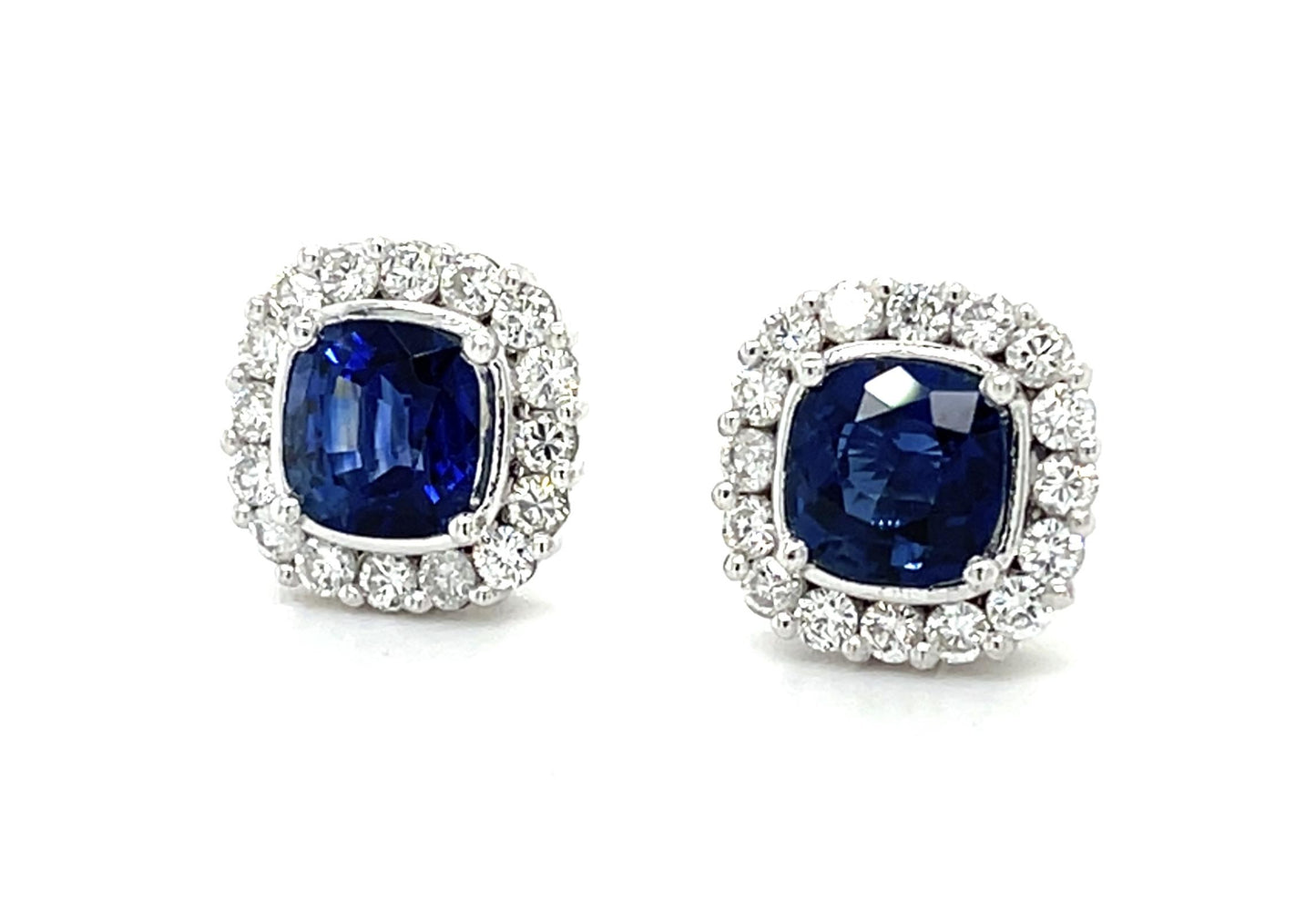 2.68ct Royal Blue Sapphire (No Cert) Platinum Stud Earrings