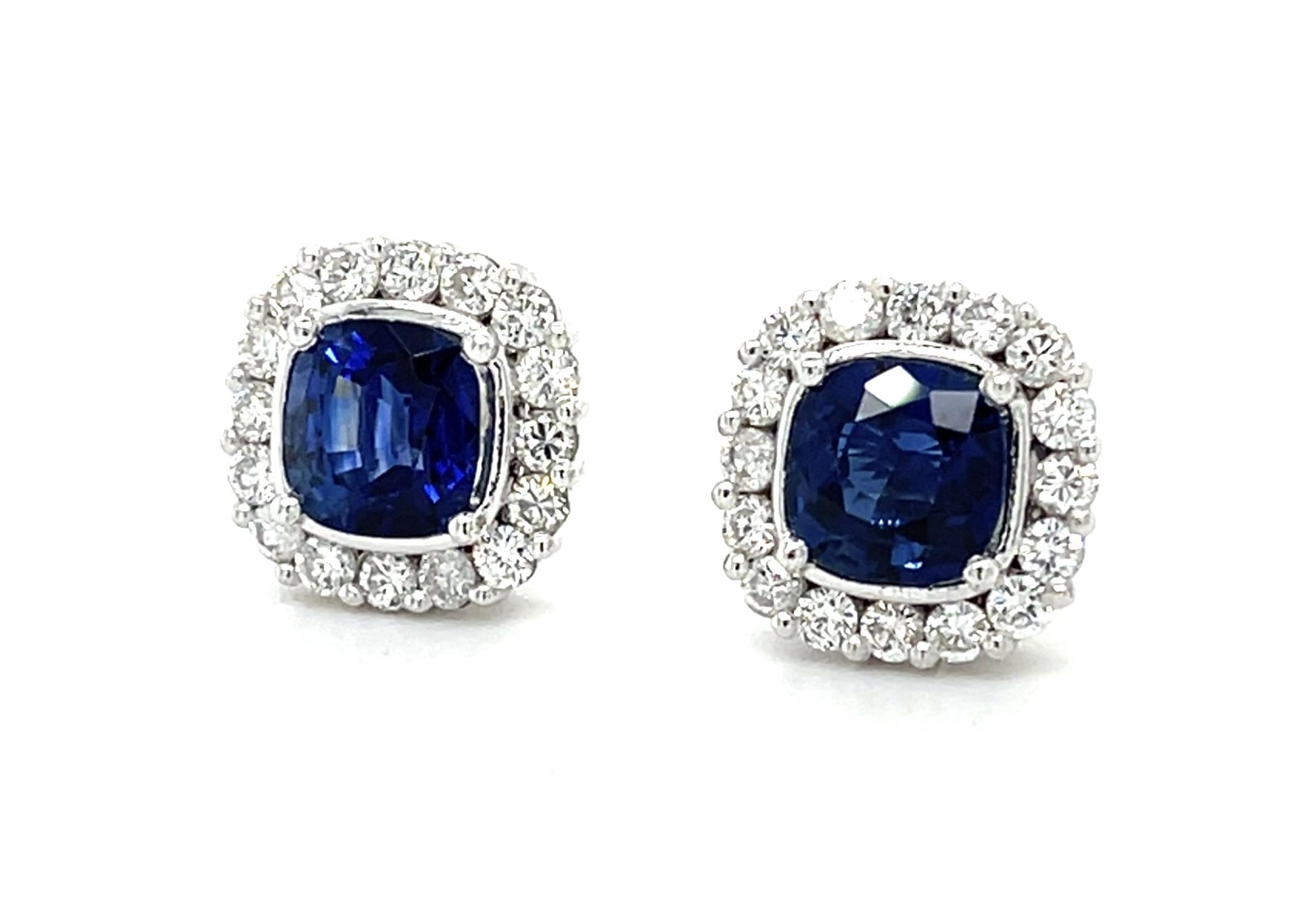2.68ct Royal Blue Sapphire (No Cert) Platinum Stud Earrings