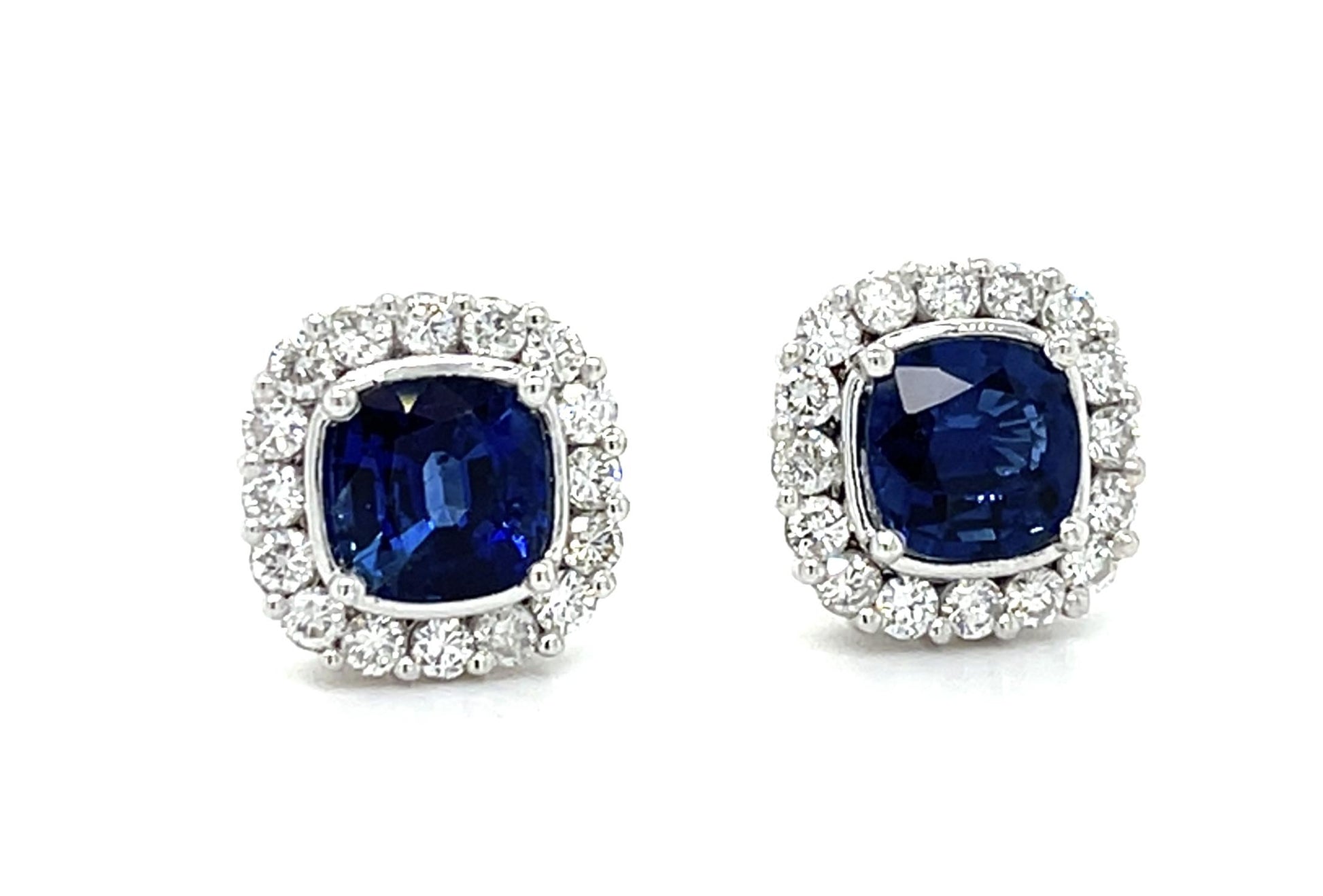 2.68ct Royal Blue Sapphire (No Cert) Platinum Stud Earrings