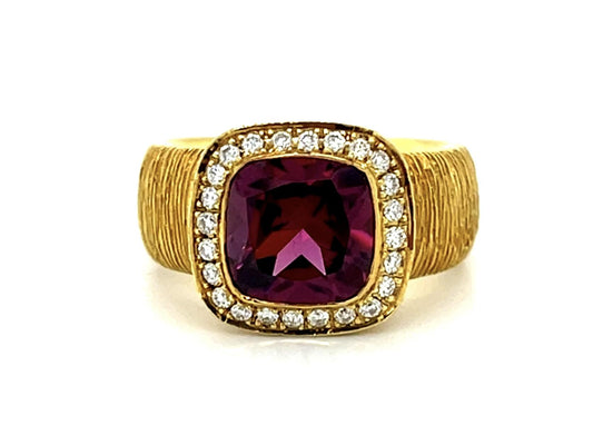2.50ct Reddish Pink Tourmaline 18KY Ring