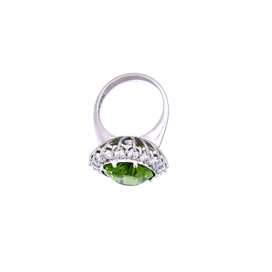 9.08ct Peridot 18KW Gold Ring (Vintage 1960s)