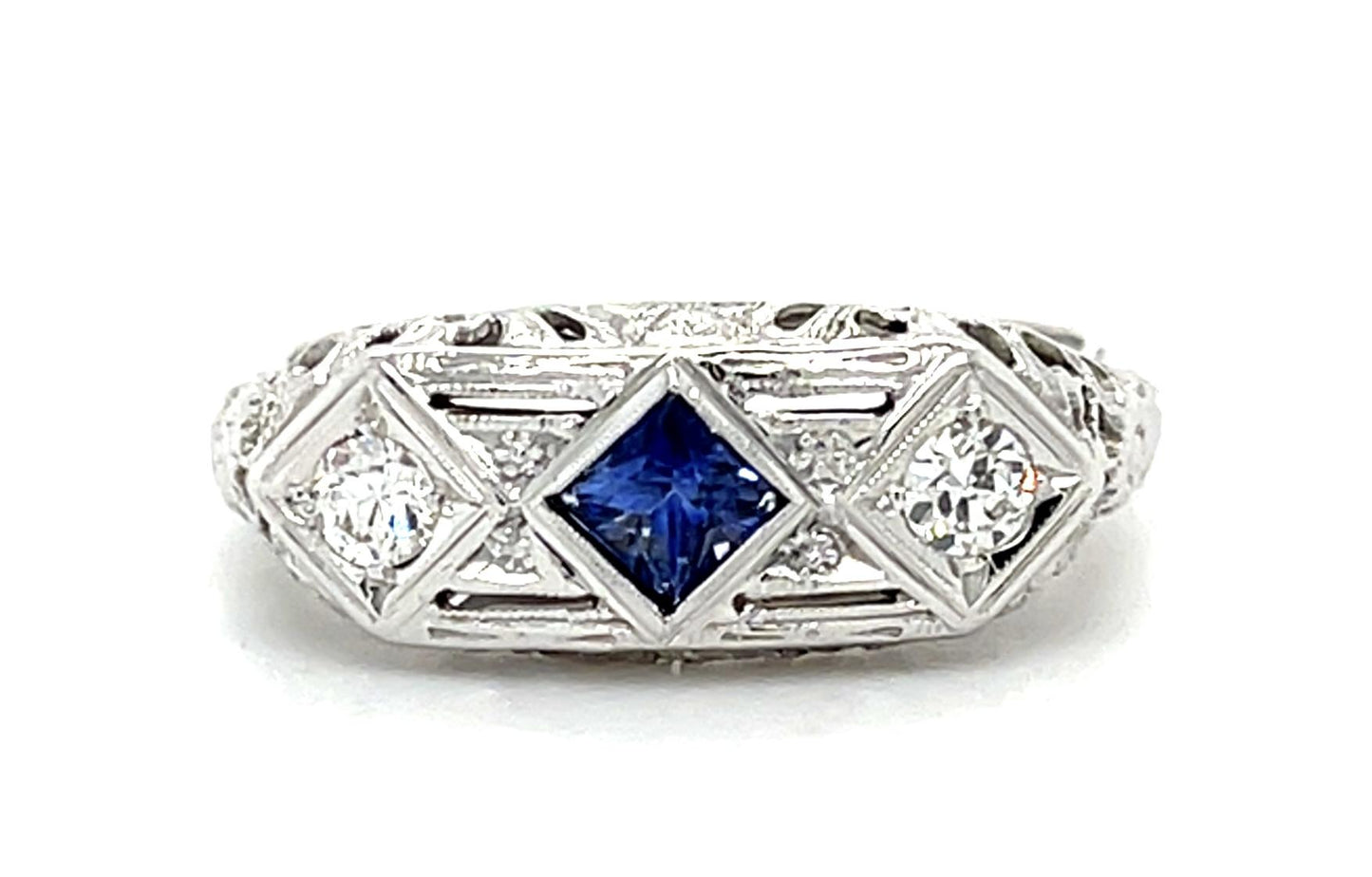 Original Art Deco .30ct Sapphire 18KW Gold Ring (Vintage 1930s)