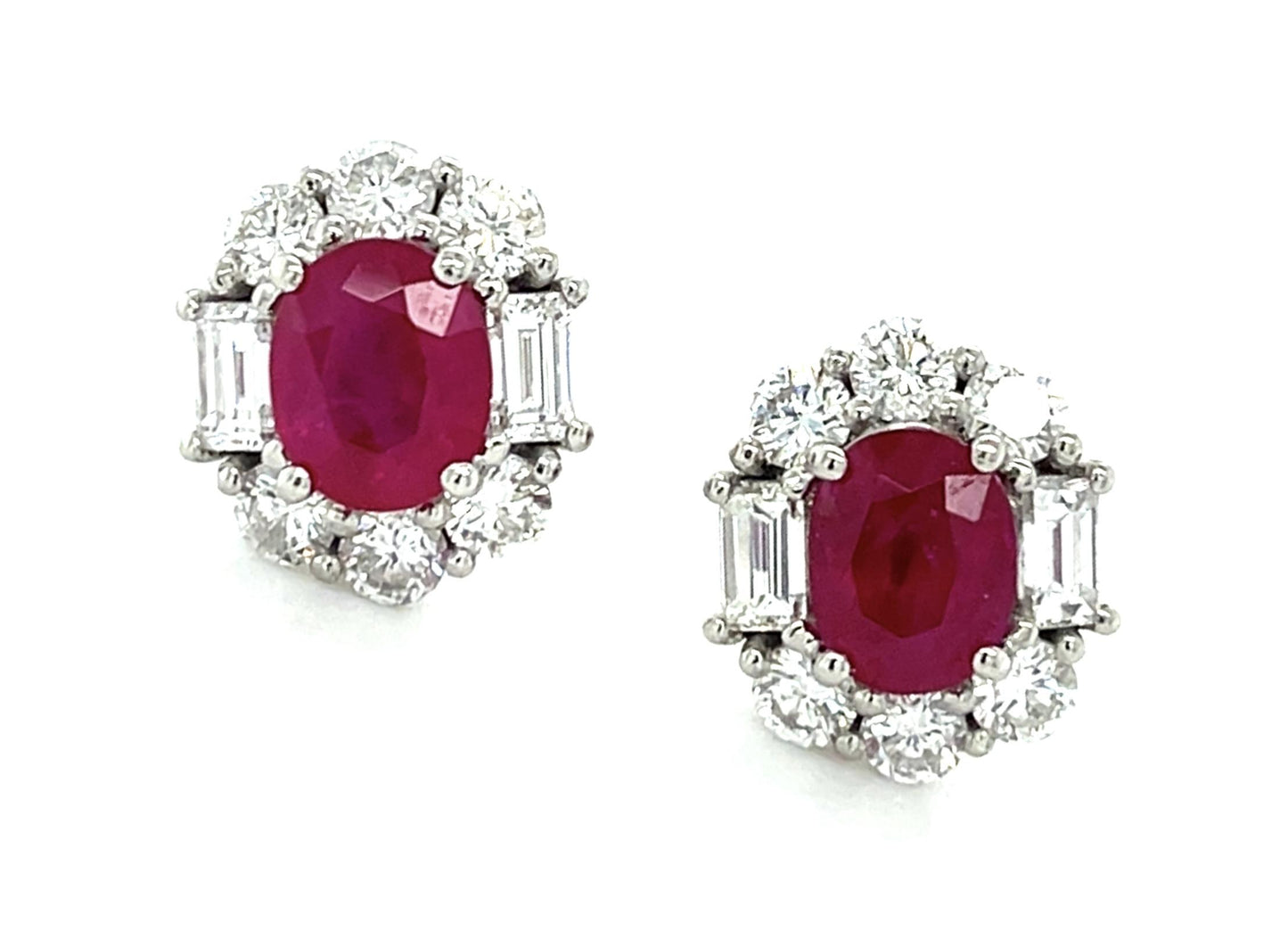 2.71ct Ruby Platinum Stud Earrings 1.71ct Diamond 4.90g 4.70g