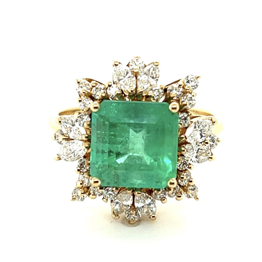 2.92ct Emerald .80ct Diamond 18KY Ring 4.80g 7.5 Size