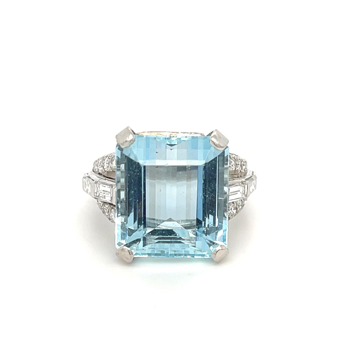 Original 15ct Aquamarine 1.30ct Diamond PT Ring (Circa 1970s)