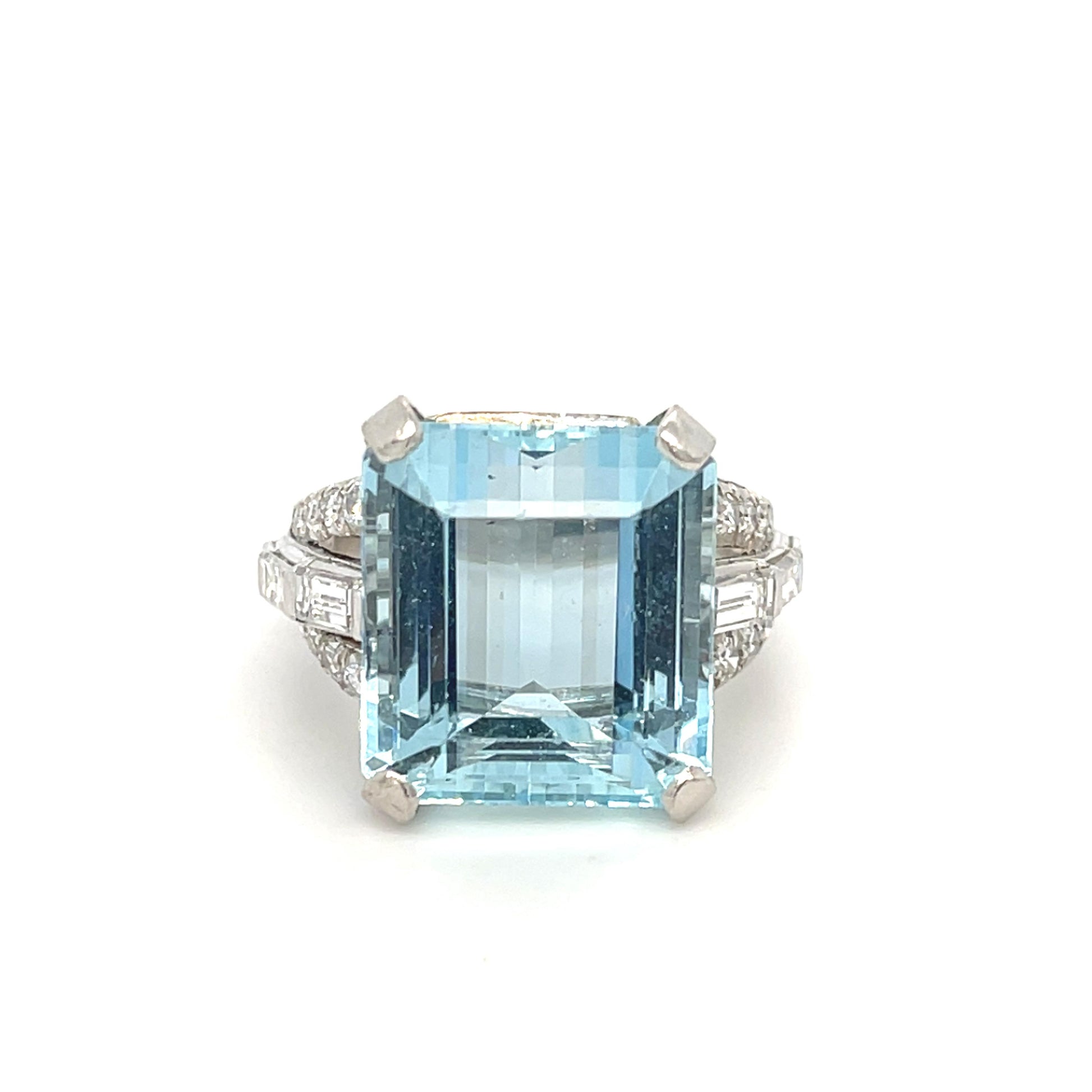 Original 15ct Aquamarine 1.30ct Diamond PT Ring (Circa 1970s)