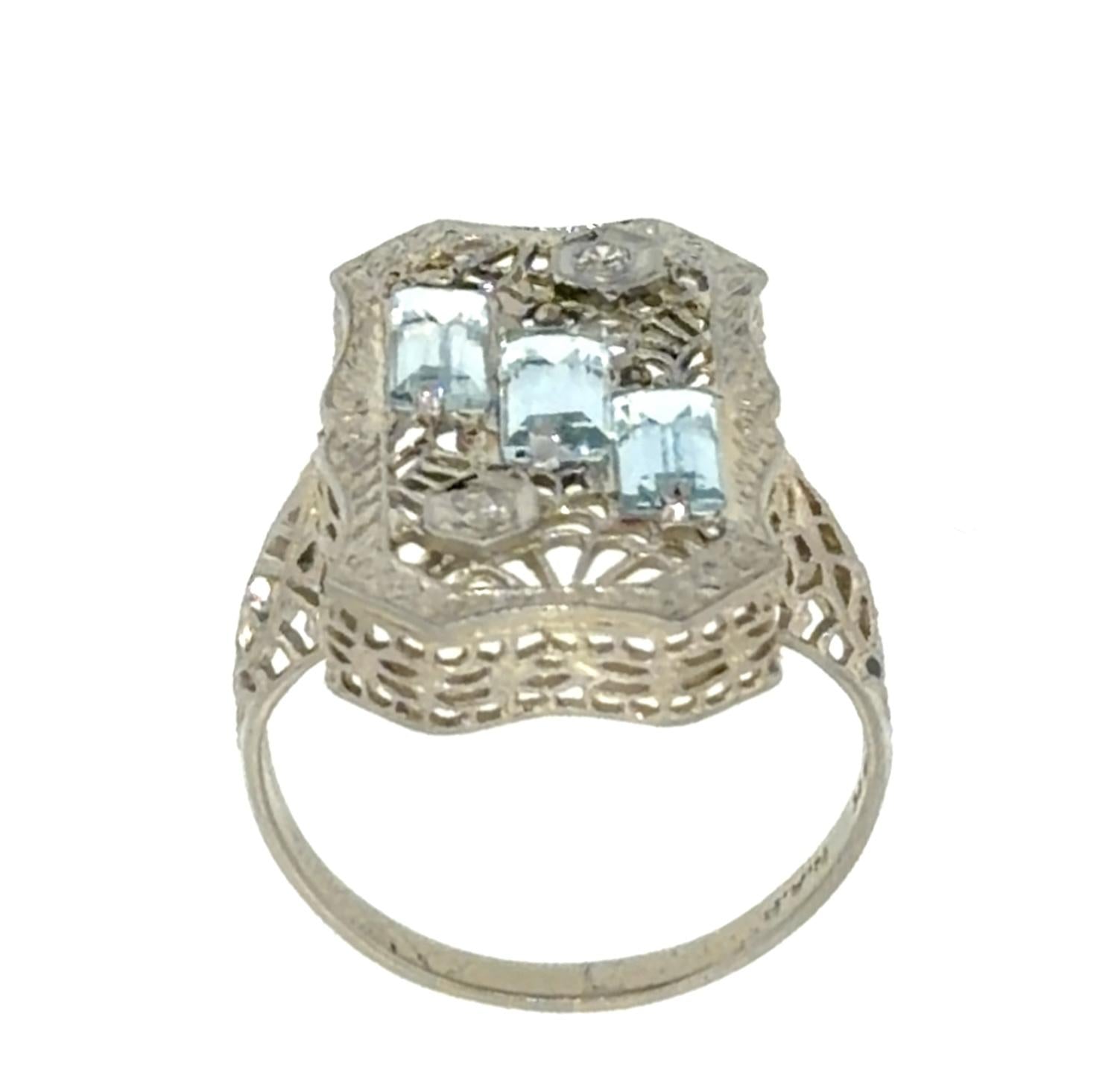 Art Deco 1ct Aquamarine .04ct Diamond 18KW Gold Ring (Vintage 1930s)