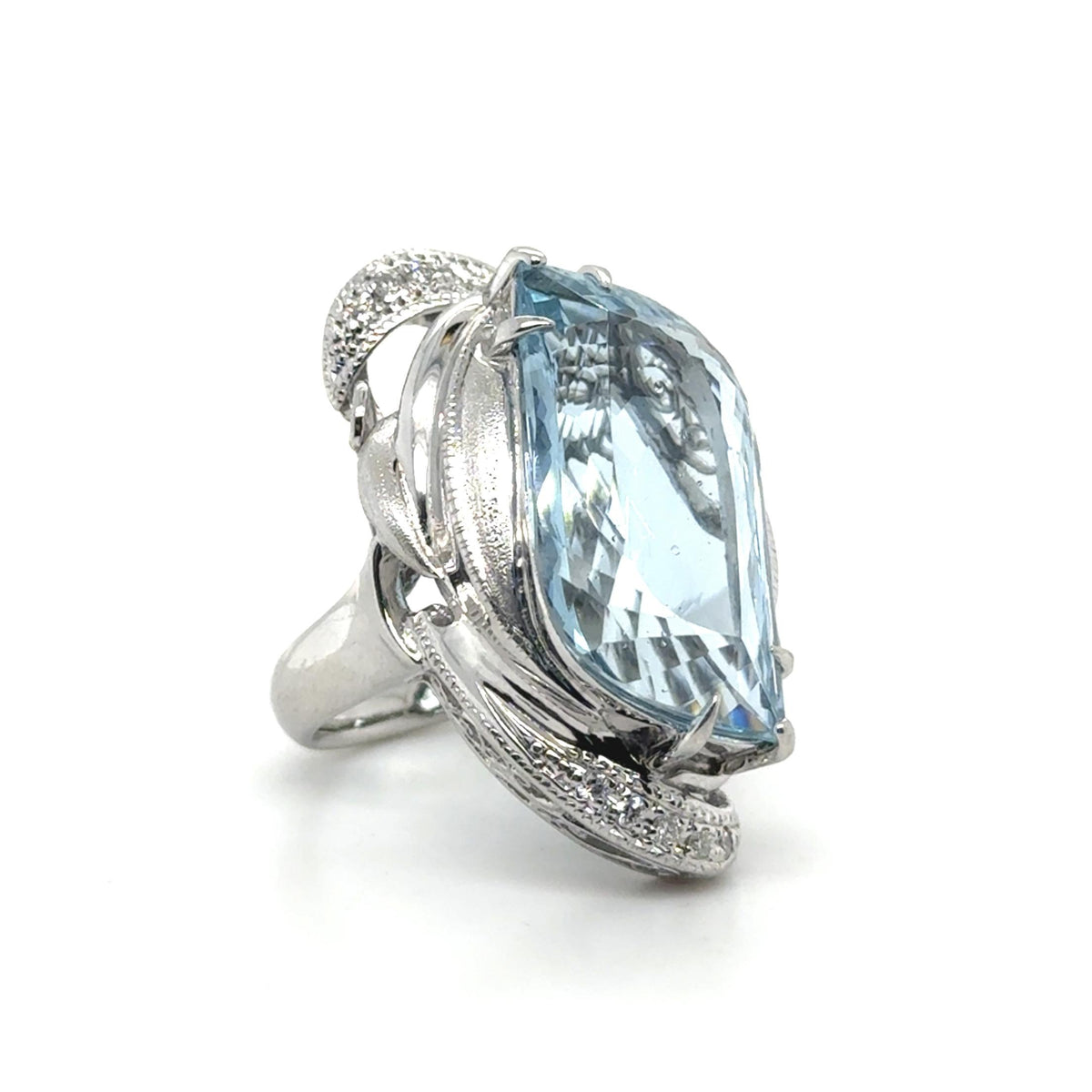 16.50ct Aquamarine PT Ring .14ct Dia 25.30g 6 Size
