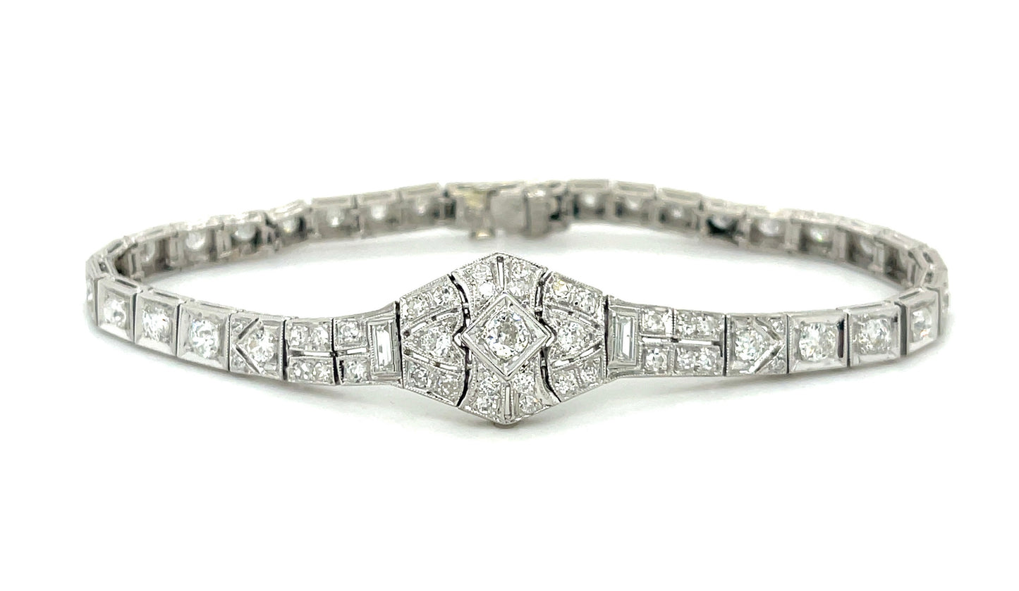 Art Deco (Circa 1930s) 4.75ct Old European Cut Diamonds Platinum Vintage Bracelet