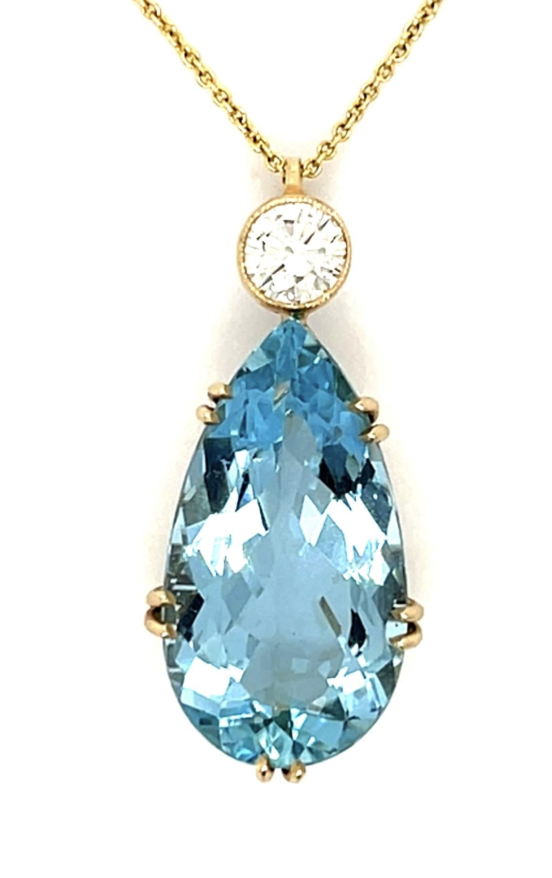 14K Aquamarine &  Diamond Pendant 5.1gr 9.58ct(aq) 0.40ct twt(dia) Length 1.25 C