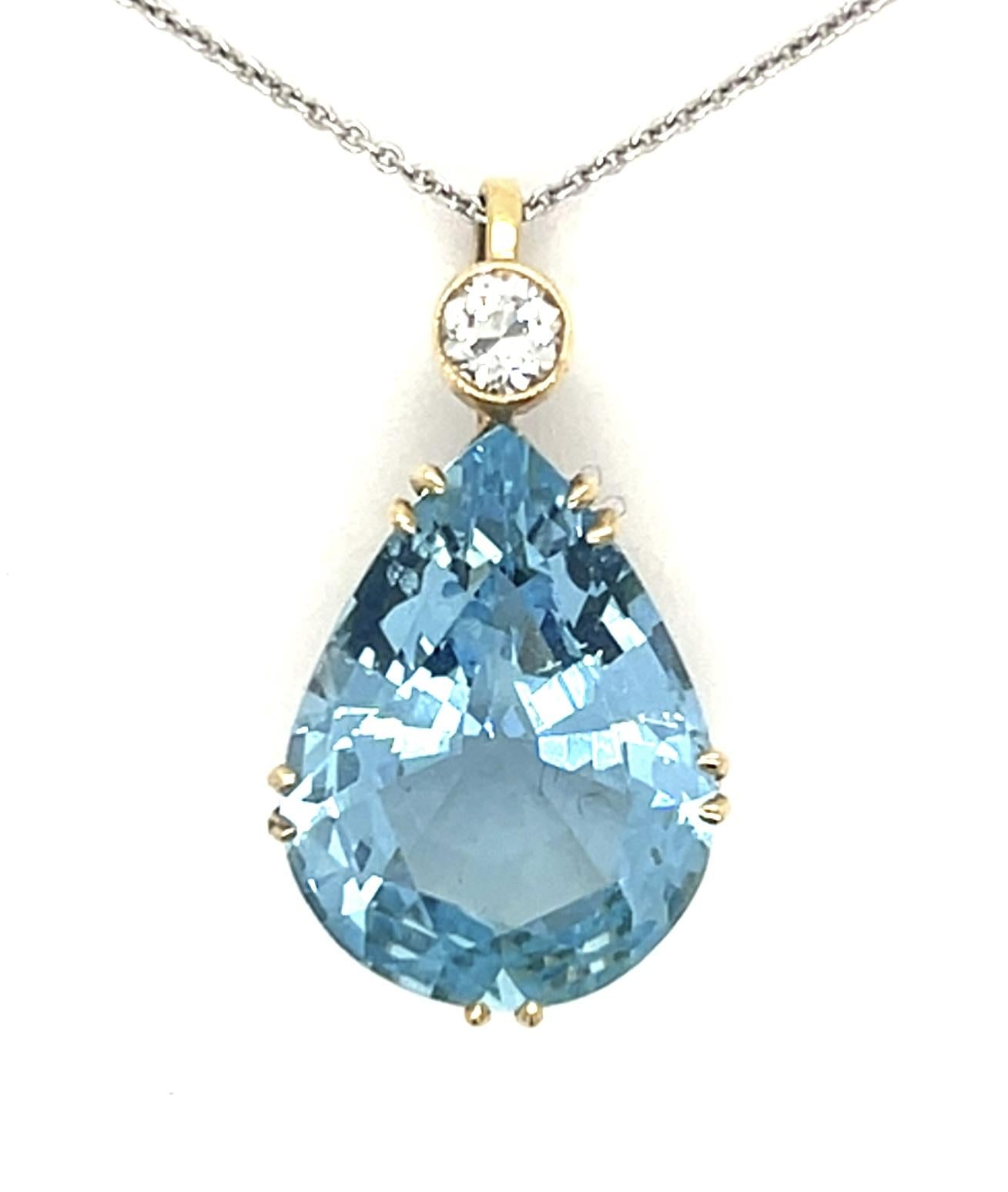 14KY Aquamarine &  Diamond Pendant 4.7gr 8.30ct(aq) 0.20ct twt(dia) Length 16