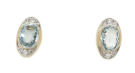 2ct Aquamarine .30ct Diamond 14KY Stud Earrings 2.55g