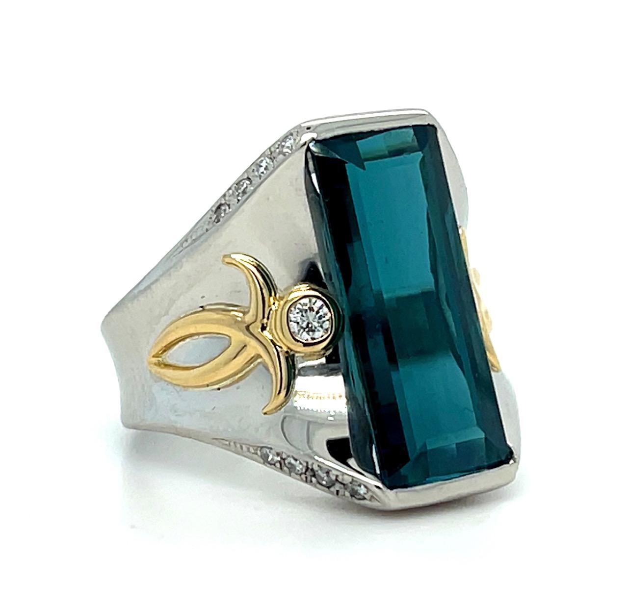 6.13ct Bluish Green Tourmaline .19ct Diamond PT+18KY Ring 11.90g 7 Size