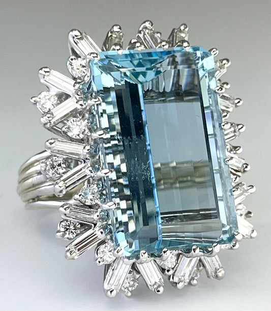 18KW Aquamarine 20ct and Diamond Ring