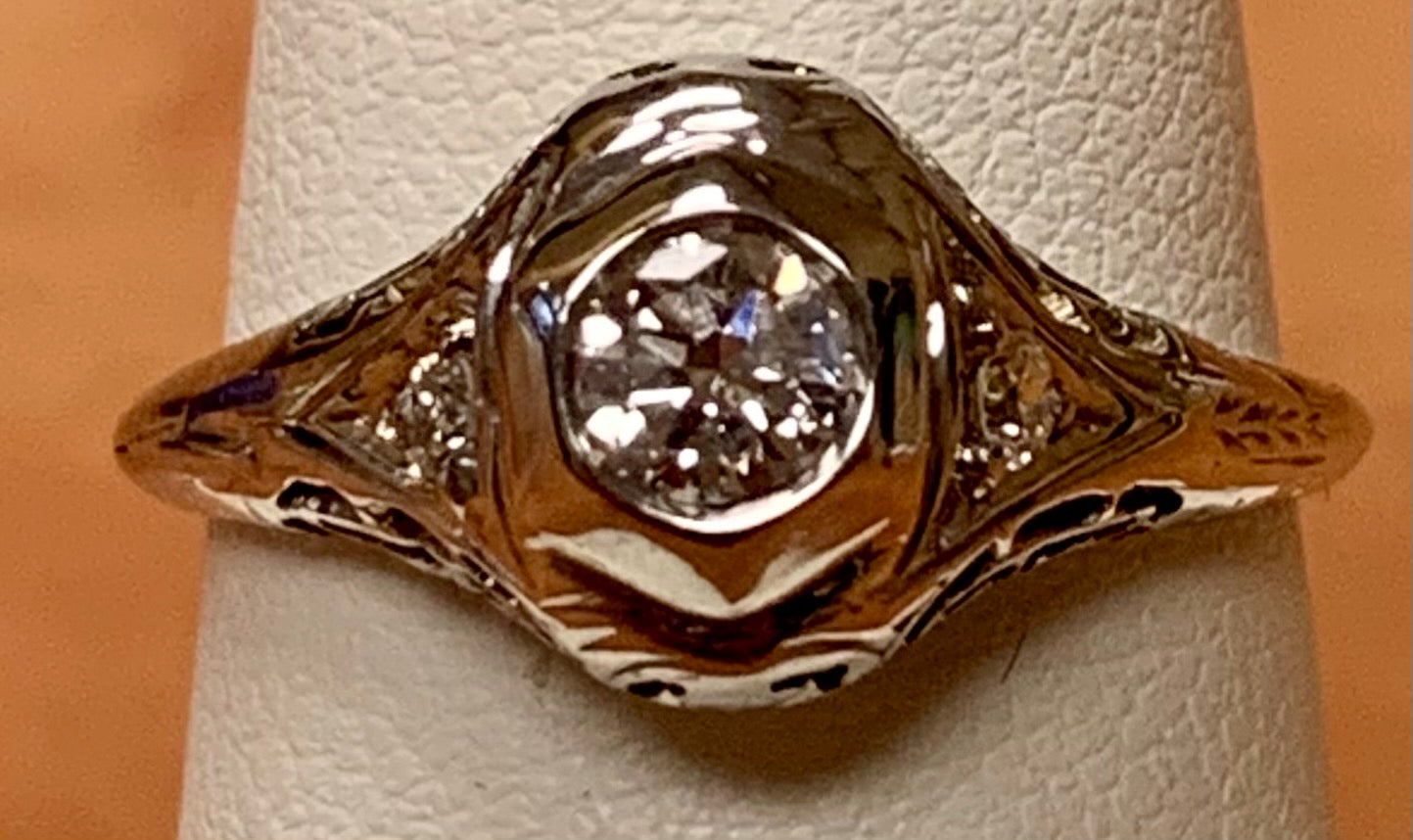 Art Deco Diamond .28ct Ring