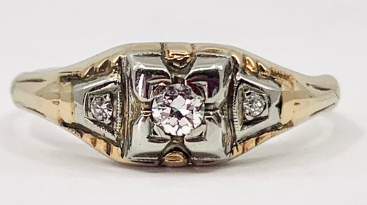 Art Deco Diamond .10ct Ring