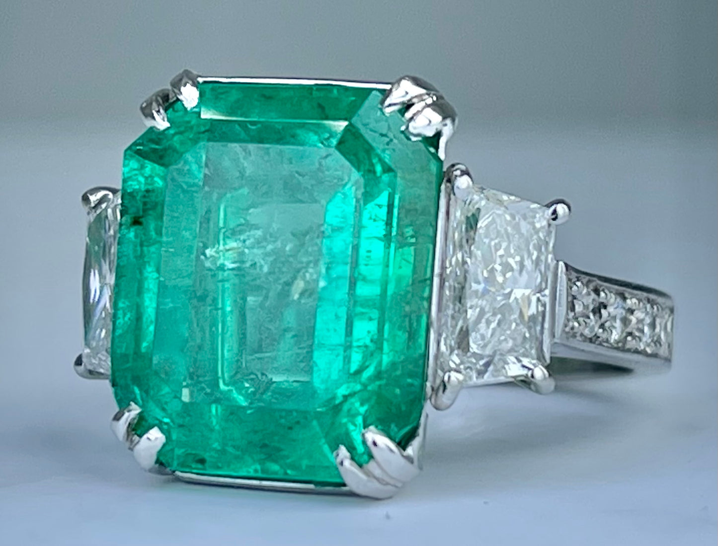 GIA Colombian Emerald 9.70ct Ring