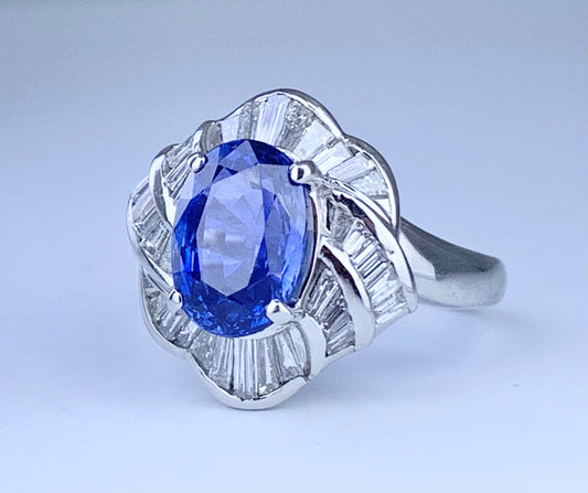 Platinum Sapphire 3.20ct and Diamond Ring